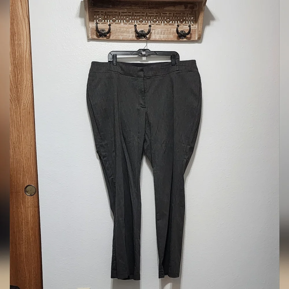 Straight leg pants - Picture 3 of 4